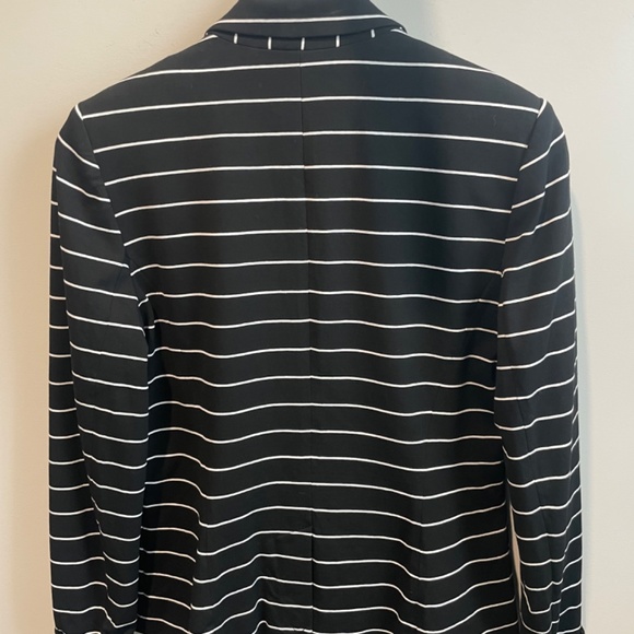 Black striped blazer sz 8 - Picture 2 of 3